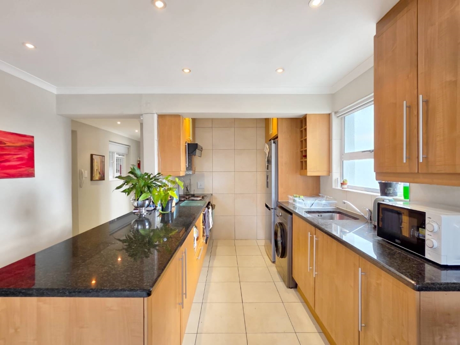 3 Bedroom Property for Sale in Sea Point Western Cape